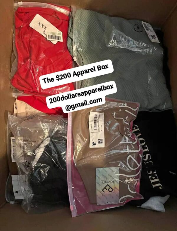 Clothing Box. (80 pieces)🚨🚨