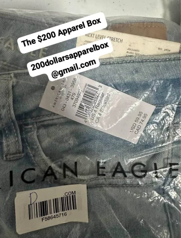 Women's NWT American Eagle Jeans lot (30 pieces)